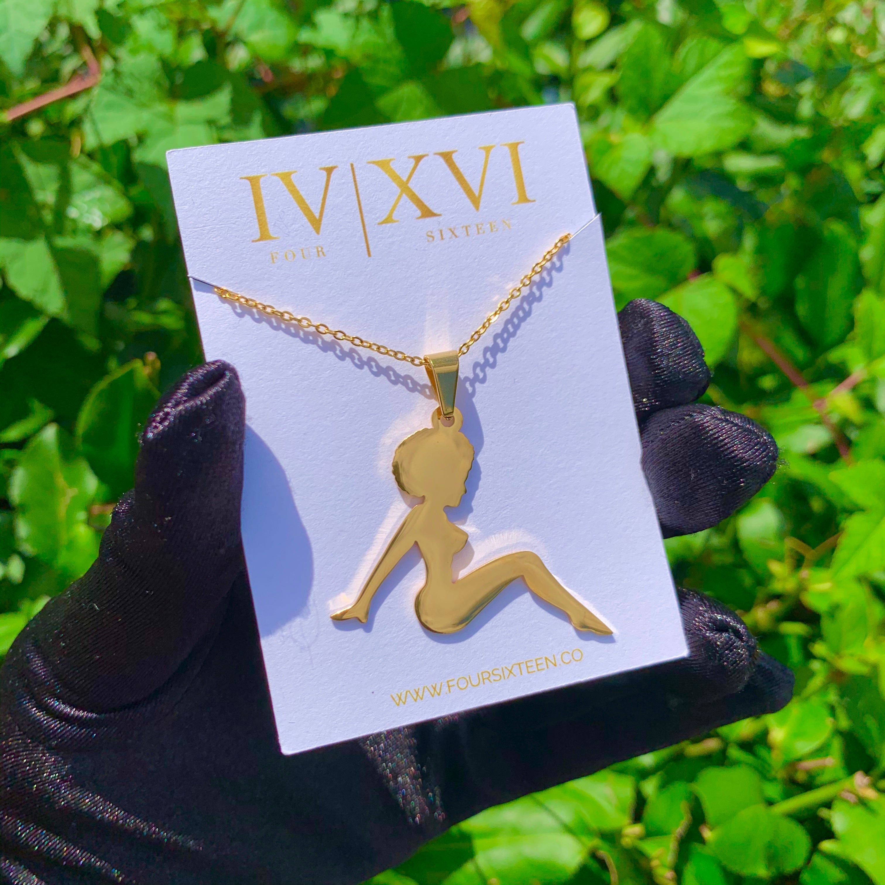 Mia Necklace